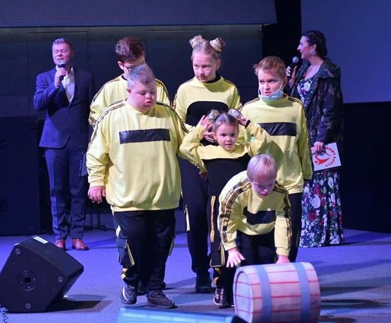 Юні херсонці стали дипломантами ІІІ Всеукраїнського фестивалю культури та творчості людей з інвалідністю «Сузір'я любові»