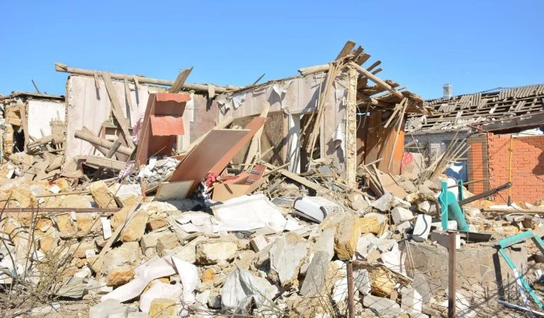 Через обстріли військ РФ постраждала інфраструктура трьох населених пунктів на Херсонщині