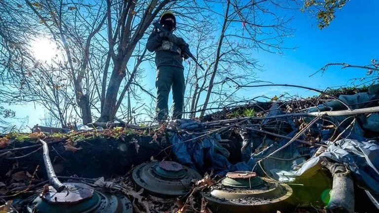 На Херсонщині ЗСУ знищили три склади з боєприпасами військ РФ