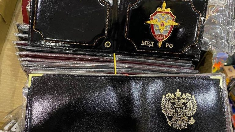 Вісьмох поліцейських на Херсонщині підозрюють у держзраді