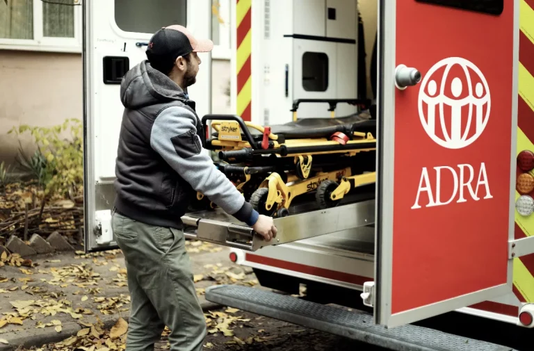 Уряд Канади допомагає з безкоштовною евакуацією жителям Херсонщини