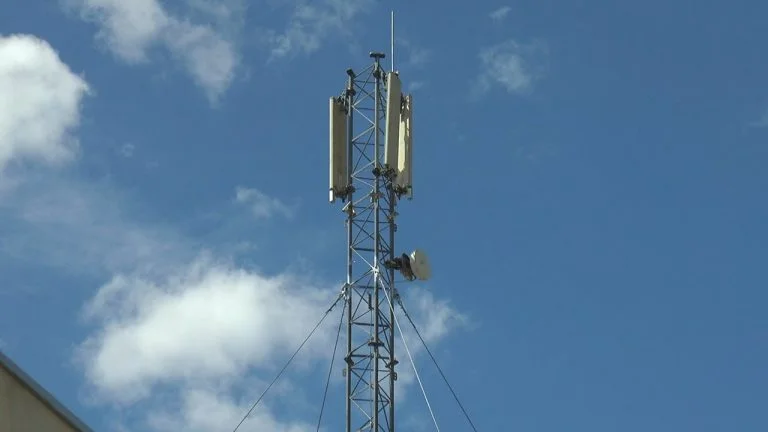 Ворог підірвав вежі зв’язку українських операторів на Херсонщині, – ГУР