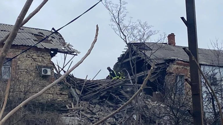 Для обстрілів Херсона війська РФ використовують “Гради”, міномети та артилерію, що й створює потужні наслідки — Єрін