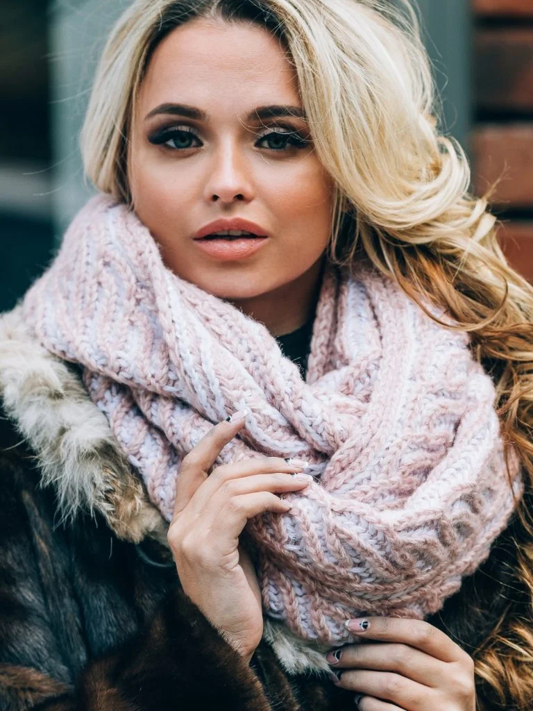 Як правильно обрати та купити жіночу шапку та шарф-баф? шарф