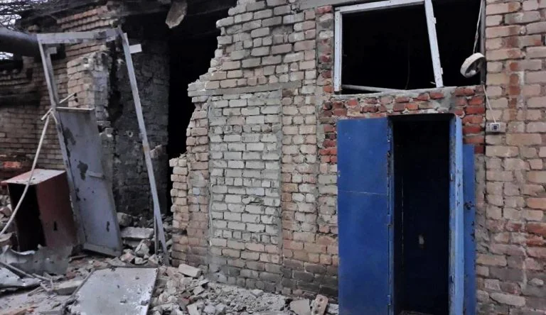 Зруйнована будівля