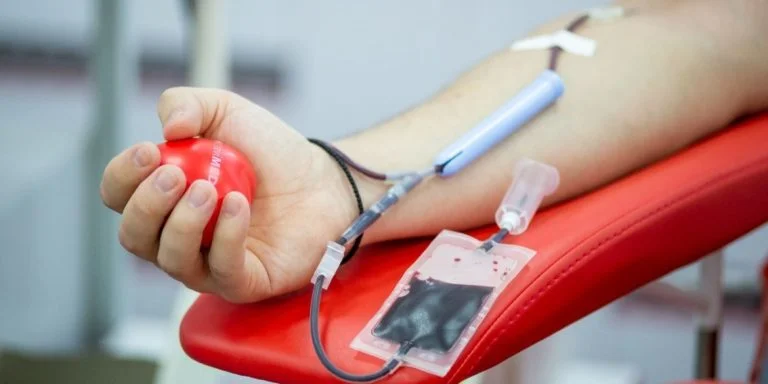 Херсонським лікарням терміново потрібна донорська кров