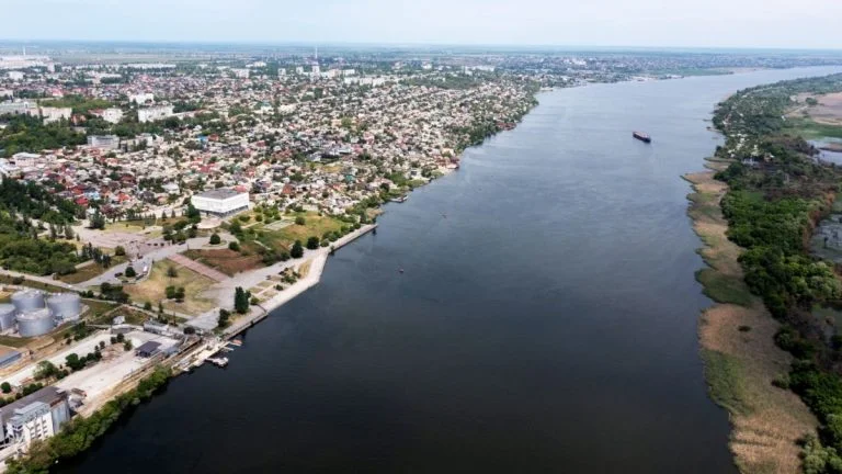 Військові РФ використовують човни та катера для розвідування позицій Сил оборони на Херсонському напрямку