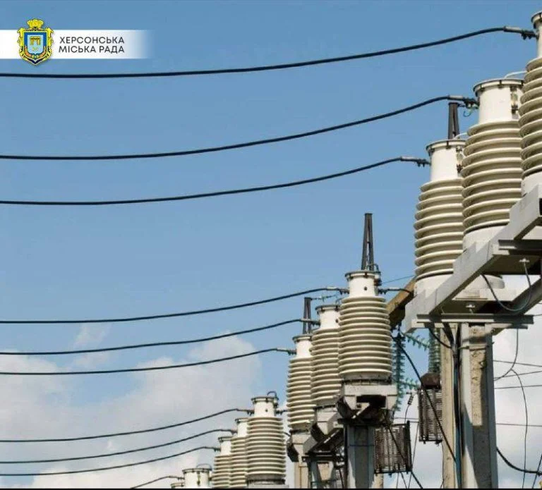 У мкрн Житлоселище у Херсоні відремонтували високовольтну підстанцію – до робіт долучились і жителі району