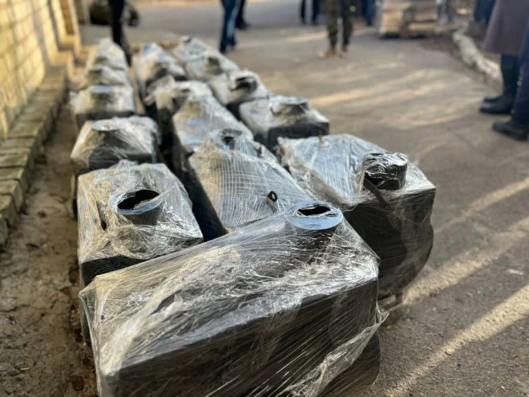 Жителям Херсонщини передали буржуйки та дрова