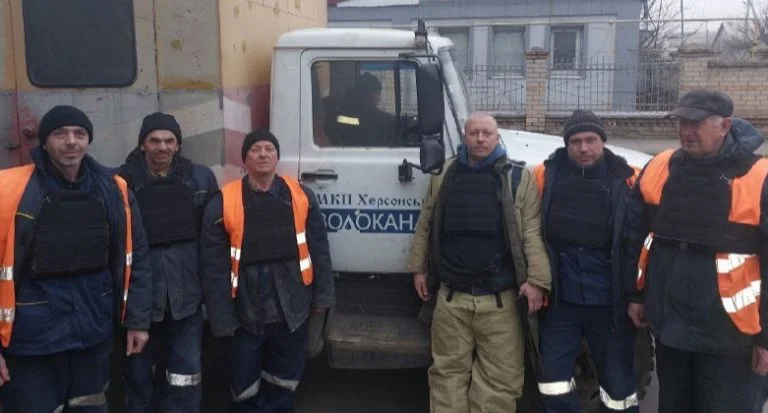 Херсонські комунальники отримали бронежилети від Львівського оборонного кластеру