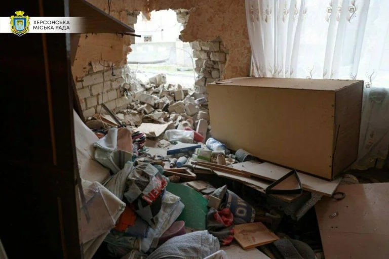 Херсонська МВА оприлюднила фото нещодавно зруйнованих росіянами міських об’єктів