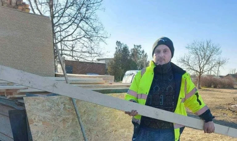 Чорнобаївська тергромада отримала ремонтні матеріали, техніку та тверде паливо