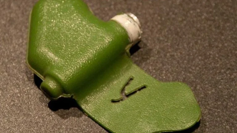 Збирав “Лепестки” у полі: від російської міни постраждав 25-річний житель Херсонщини