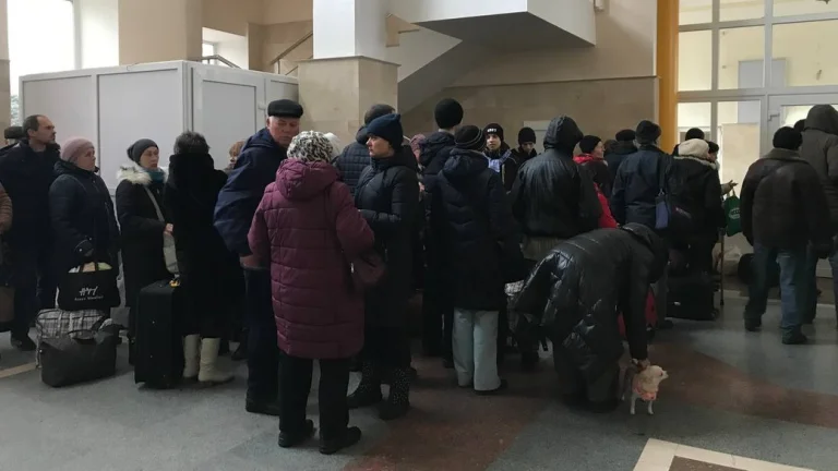 За чотири місяці з деокупованих територій Херсонщини евакуювались 19 тисяч людей — Мінреінтеграції