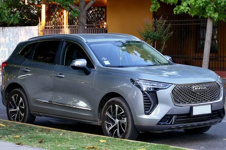 На окупованій Херсонщині російські загарбники вкрали автомобіль