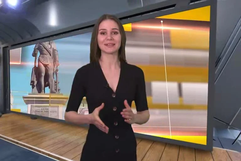 Пропагандистка з Курська хоче пробитись у “владу” на окупованій Херсонщині