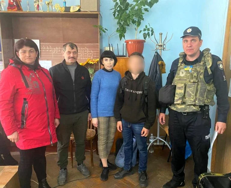 Ювенальна поліція допомогла 13-річному хлопчику виїхати з міста Берислав