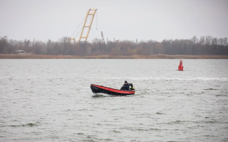 На Херсонщині цивільним заборонили користуватися плавзасобами