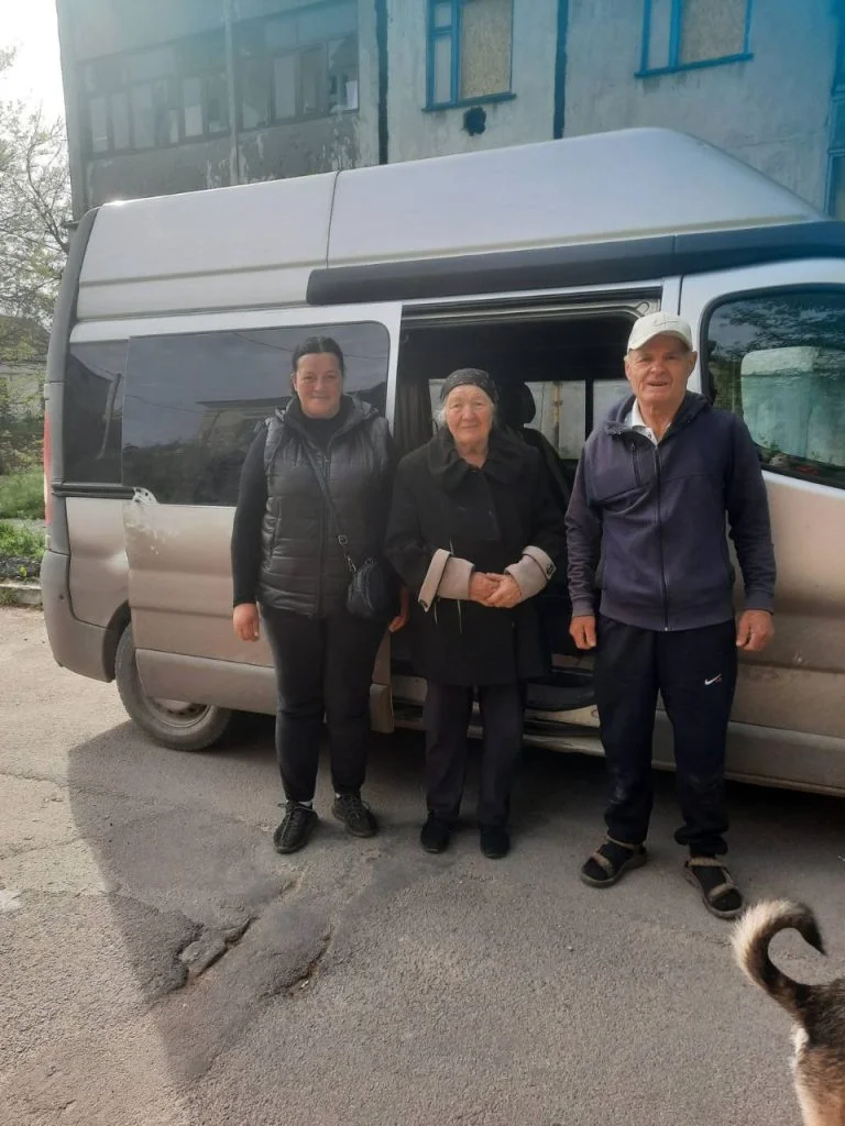 5 жителів Бериславської міської громади евакуювали до більш безпечних міст