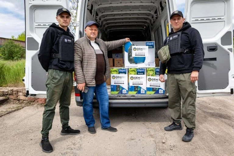 Станіславська сільська громада отримала генератори від благодійників