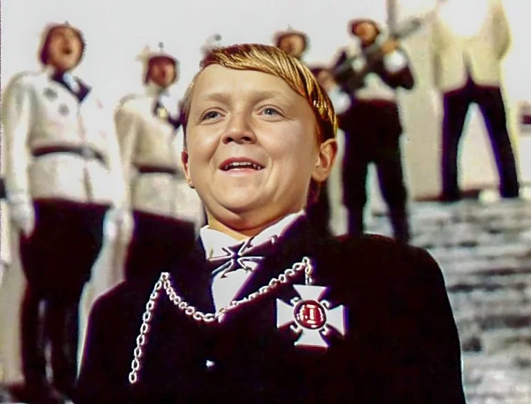 Зрадники, невідомо хто і «батько-герой»: хто на Херсонщині отримав посади за підсумками конкурсу «Лідери відродження»