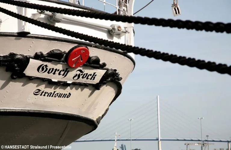 Легендарному барку “Товариш-Горх Фок” виповнилось 90 років