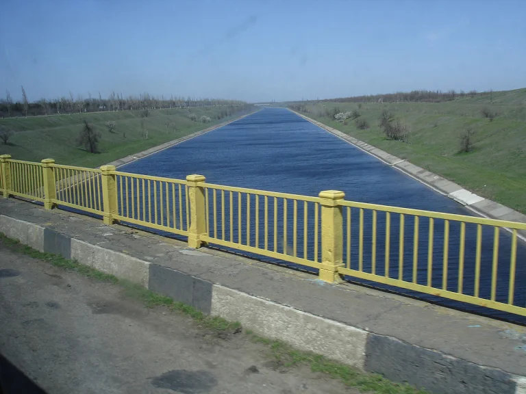 Окупанти намагались повернути воду до Каховського магістрального каналу, проте нічого не вийшло