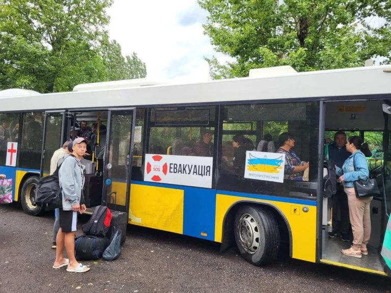 Евакуація жителів Херсонщини триває за графіком