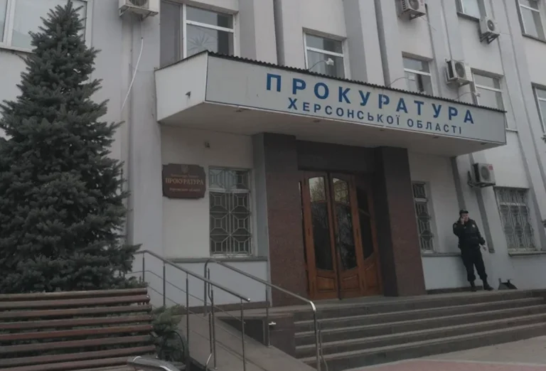 Херсонська прокуратура планує витратити на ремонт автомобілів 1 мільйон гривень