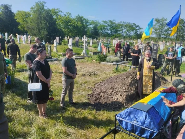 На Херсонщині попрощались із загиблим військовим Едуардом Кудлюком