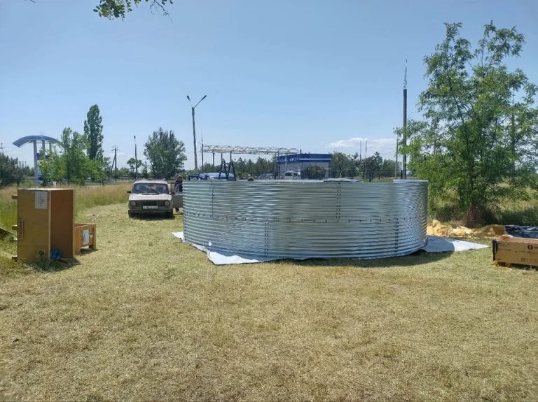 У Нововоронцовці встановили резервуар для води