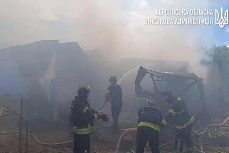 Кількість потерпілих через російські обстріли Херсона зросла до 4