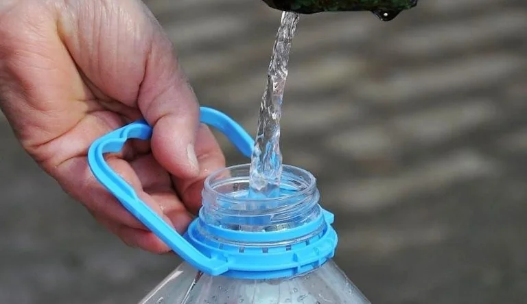 5 тергромад на Херсонщині мають проблеми з водою через осушення Каховського водосховища, – ХОВА