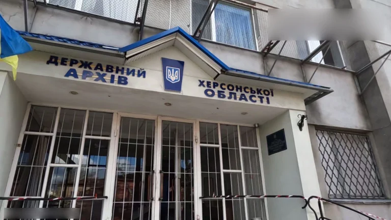 Росіяни вкрали близько пів мільйона справ з державного архіву Херсонської області