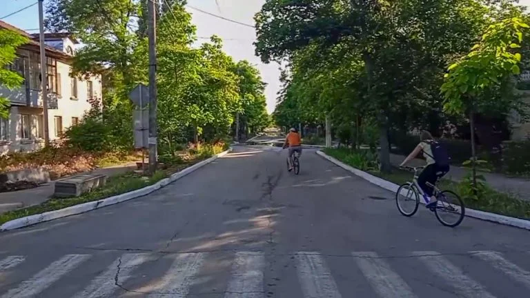 Мешканці Нової Каховки кажуть, що там вже майже немає підтоплення і відновлюється електропостачання