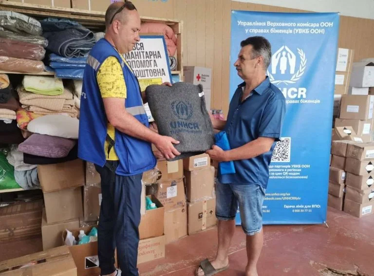 Київська та Хмельницька ОВА передали гумдопомогу Херсонщині