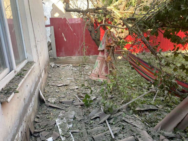 Унаслідок обстрілу Антонівки Херсонської громади загинула жінка та поранено чоловіка