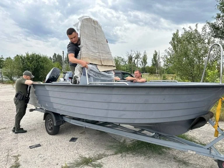 Тероборона Херсонщини отримала два човни