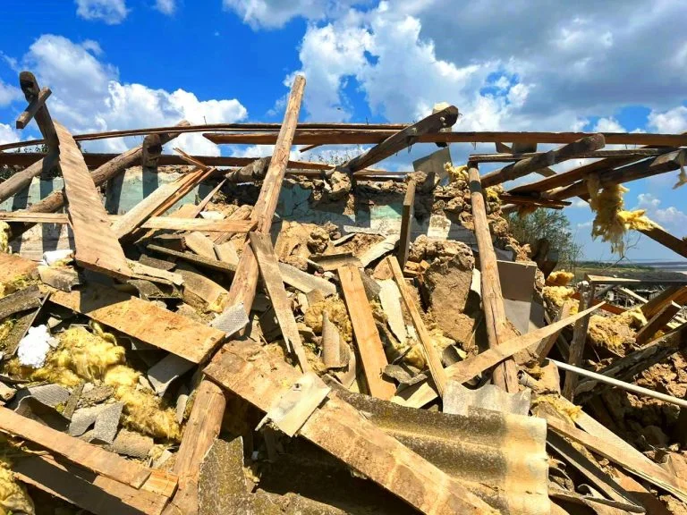 Росіяни обстріляли з авіації Зміївку на Херсонщині