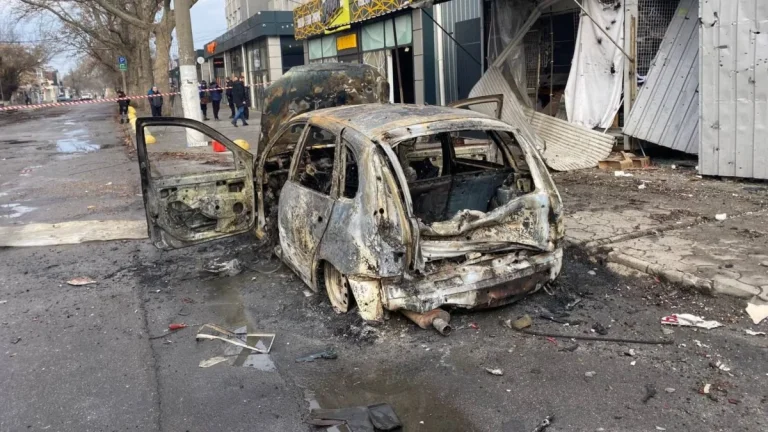 Армія РФ обстріляла Корабельний район у Херсоні – загинув чоловік