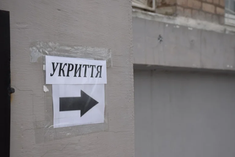 У ХОВА повідомили, скільки укриттів встановлено на правобережжі Херсонщини