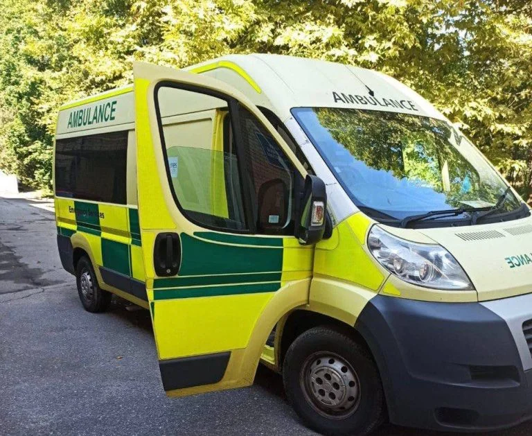 4 лікарні Херсонщини отримали спецтранспорт