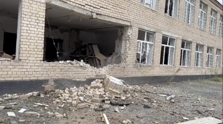 На деокупованій Херсонщині частково відремонтували пошкоджену через обстріли школу