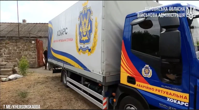 Мешканці Шуменського мікрорайону у Херсоні отримали 6 тис. л питної води