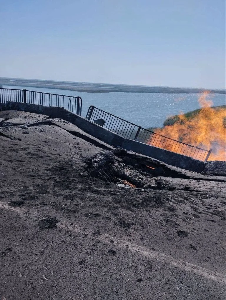 В ЗСУ підтвердили удари по Чонгарському та Генічеському мостах