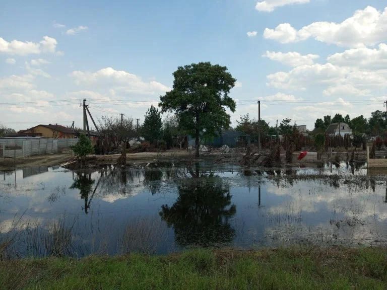 Вулиці окупованої Голої Пристані на Херсонщині й досі затоплені (відео)