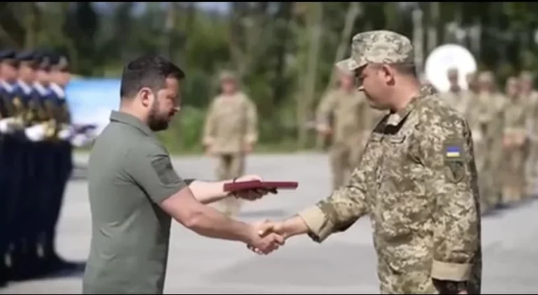 Зеленський нагородив орденом “За мужність” керівника каховського КП