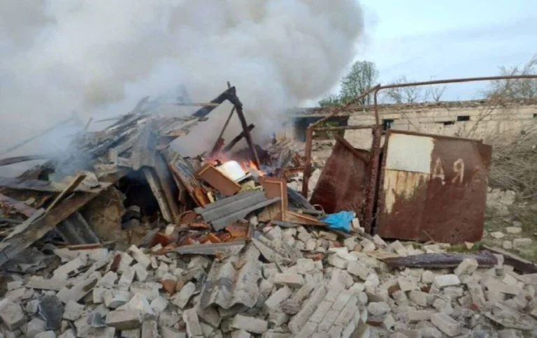 Росіяни учора ввечері атакували житловий будинок у Бериславі