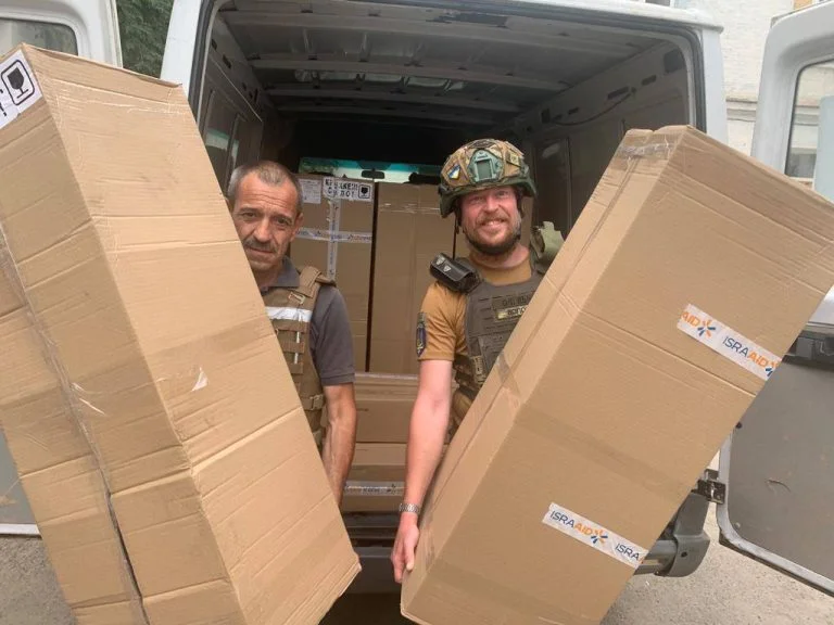 Херсонська лікарня отримала від благодійників засоби знезараження