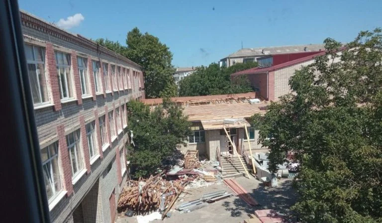 Окупанти своїм «ремонтом» знищили найбільшу школу Генічеська